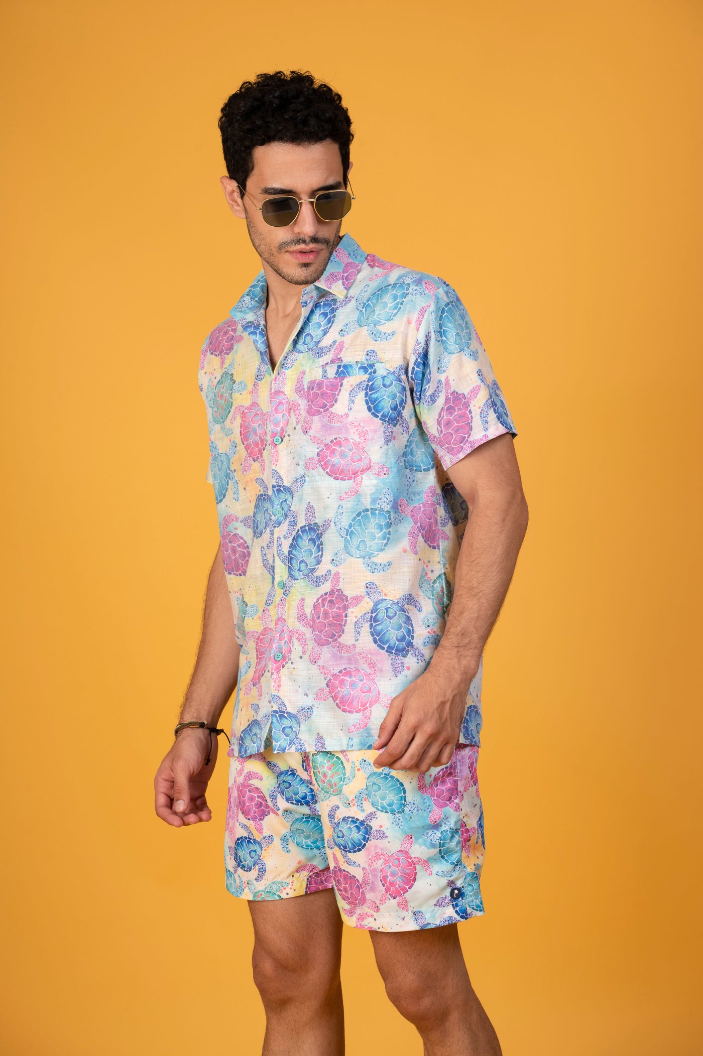 Colourful Sea Explorers: Turtle Print Hawaiian Shirt